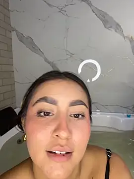 Elina_Hills Ruang Obrolan Langsung