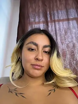 Elina_Hills' Live Chat Room