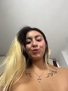 Elina_Hills – live chatrum