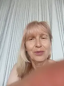 TrinaAdair Live Chatraum
