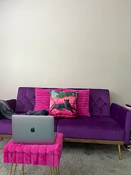Chat soba uživo modela MadameMuse