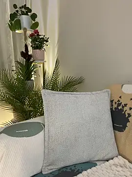 HotLdyllic élő chatszobája