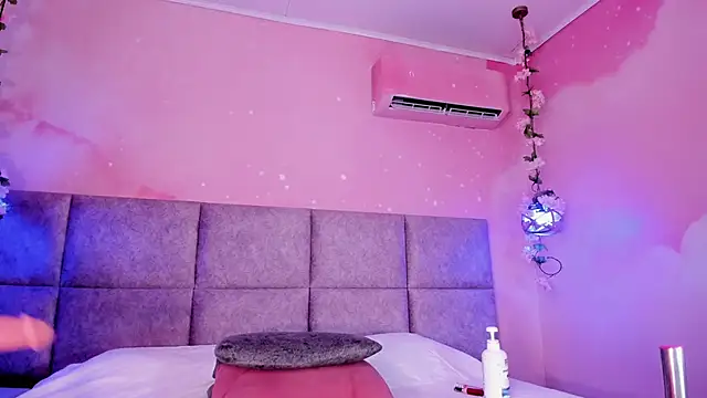 Sala de chat en directo de Charlote_masson