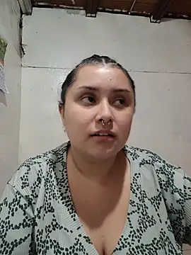 Živá chatovací místnost CurvyNoir