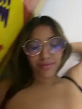 Sala de chat en directo de liahot69