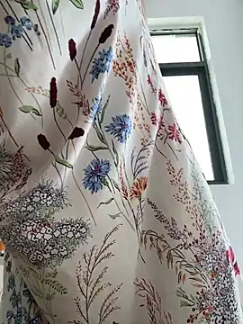 Chat soba uživo modela daaqnn