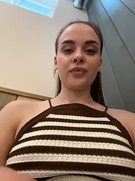 Sala de chat en directo de KristiRich