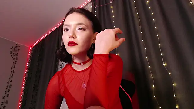 חדר צ'אט בשידור חי של dolll_maiya