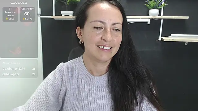 חדר צ'אט בשידור חי של Lauryn_Jones