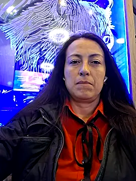 חדר צ'אט בשידור חי של Lauryn_Jones