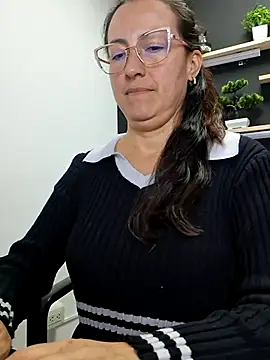 Lauryn_Jones – Naživo chatovacia miestnosť