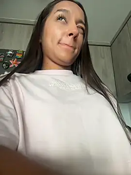 Brunettecollins05 – Naživo chatovacia miestnosť