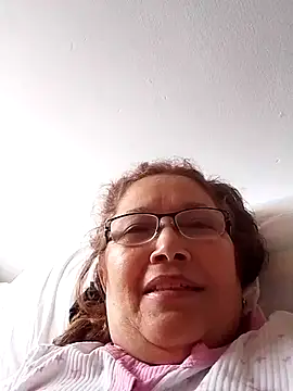 חדר צ'אט בשידור חי של Cessi50