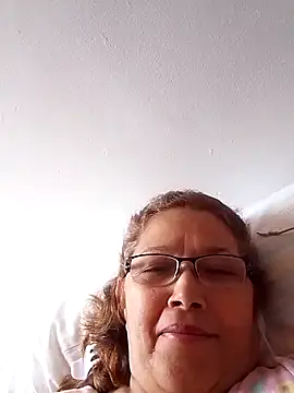 חדר צ'אט בשידור חי של Cessi50