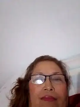 Živá chatovací místnost Cessi50