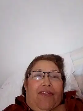 Cessi50 Adlı Modelin Canlı Sohbet Odası