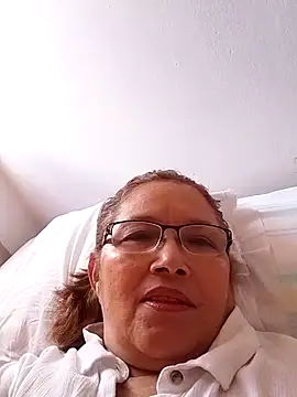 Cessi50's Live Chat Room