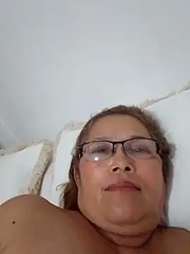 Živá chatovací místnost Cessi50