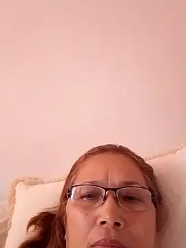 Chat soba uživo modela Cessi50