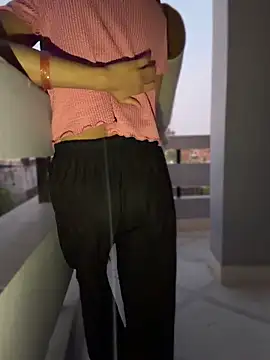 Miya_bibi লাইভ চ্যাট রুম