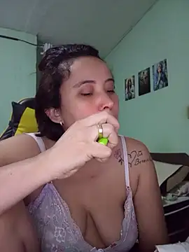 BIADELICIA1's Live Chat Room