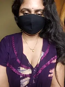 Sravvi499's Live Chat Room