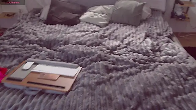Chat soba uživo modela TwoWildToHide