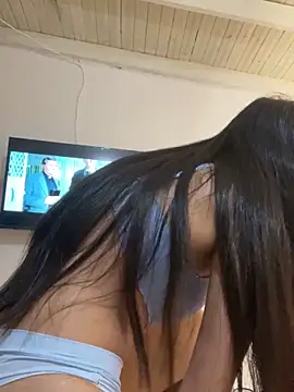 Sala de chat en directo de Milleradhara24