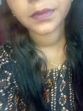Neha533 Adlı Modelin Canlı Sohbet Odası