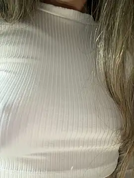 Melzinhasweet Adlı Modelin Canlı Sohbet Odası