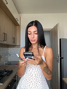 VickyM99 Adlı Modelin Canlı Sohbet Odası