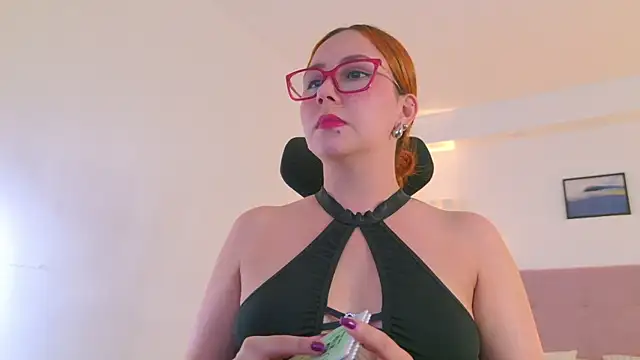 MistressErza's Live Chat Room