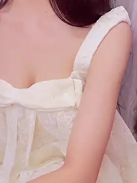 חדר צ'אט בשידור חי של GirlNaughtyFull