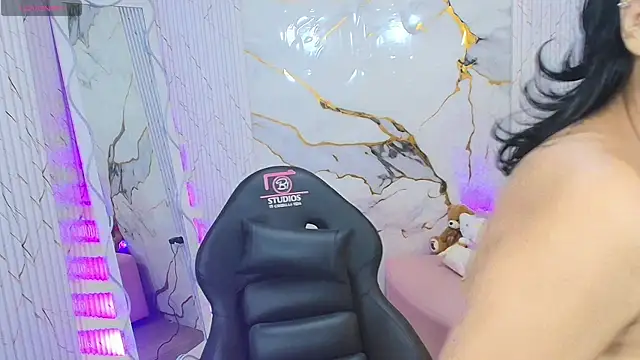 PEACHY_TAY – Naživo chatovacia miestnosť