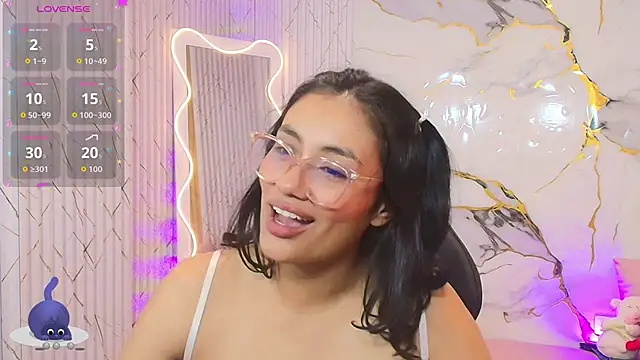 PEACHY_TAY Live Chatraum