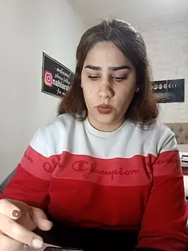 nahiarabiel33 Adlı Modelin Canlı Sohbet Odası