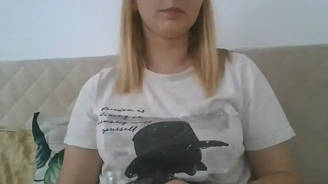 dirty_sasha00's Live Chat Room