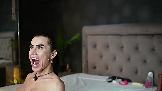 غرفة دردشة CelineHeaven المباشرة