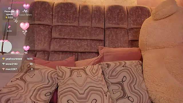 danielamonet Adlı Modelin Canlı Sohbet Odası