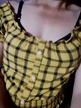 Ana_hoa Adlı Modelin Canlı Sohbet Odası
