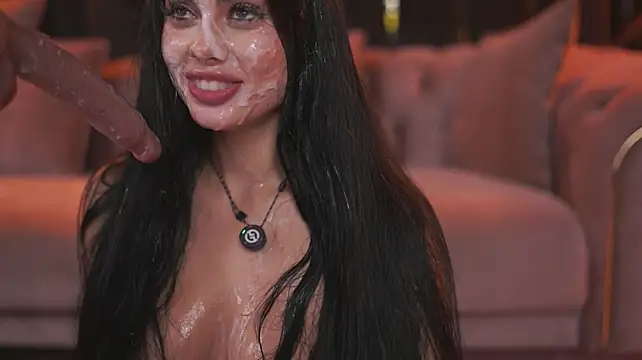 عرض كام RavennaDArcy