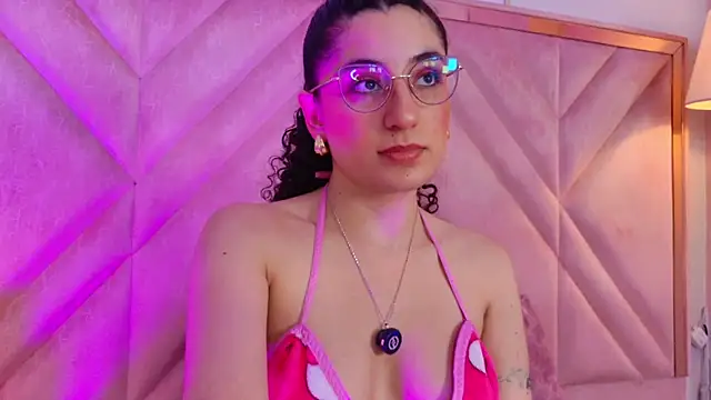 DemiJones_ Adlı Modelin Canlı Sohbet Odası