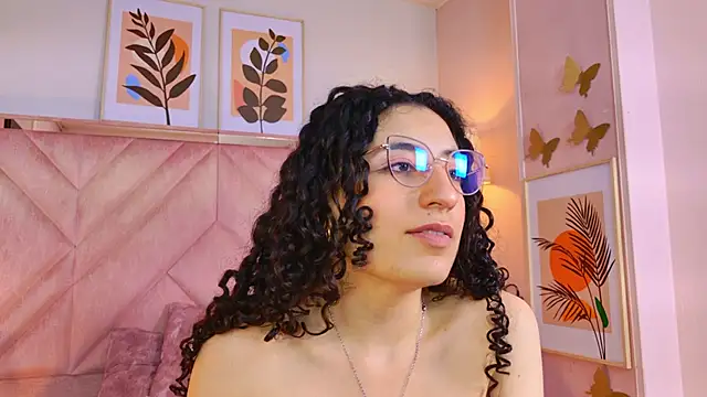 Sala de chat en directo de DemiJones_