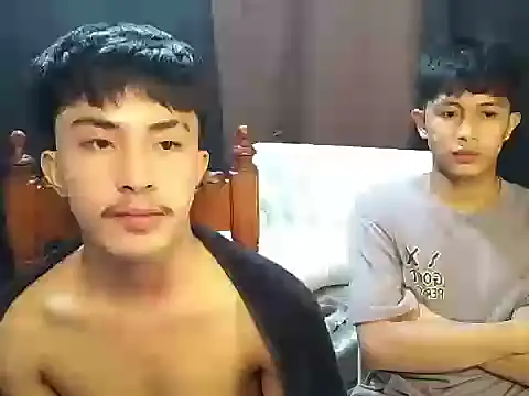 Urloverhardcock's Live Sex Cam Show