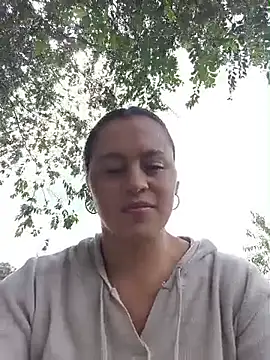Živá chatovací místnost ALEJA__22