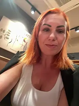 PervyxMilfxx Adlı Modelin Canlı Sohbet Odası