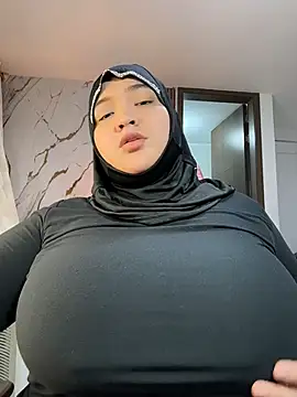 Pokazy przed kamerką – sweetmuslim01