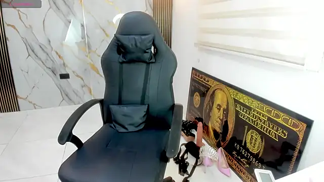 queen_findom1 Live Chatrum