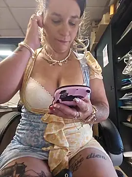 Micorazonheolmiangel23 실시간 채팅방