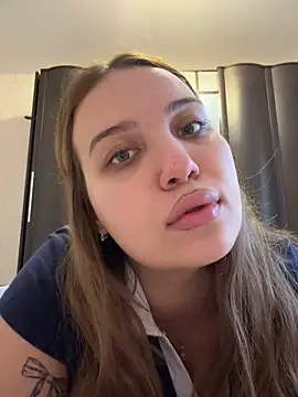 KilianaNoir Adlı Modelin Canlı Sohbet Odası